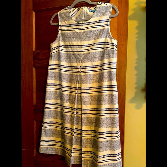 Beautiful summer J McLaughlin dress